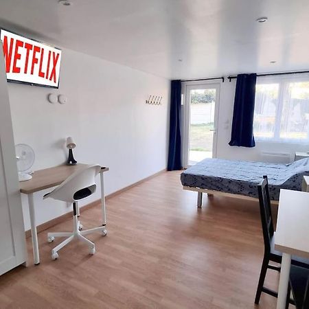 Studio En Rez De Jardin Avec Terrasse Privee - Le Petit Chateau Avesnois - Tv - Wifi - Logement Complet Avesnes-sur-Helpe Zewnętrze zdjęcie