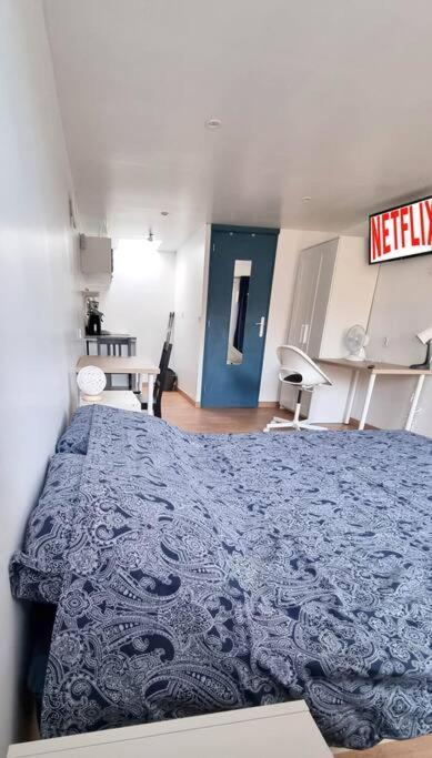 Studio En Rez De Jardin Avec Terrasse Privee - Le Petit Chateau Avesnois - Tv - Wifi - Logement Complet Avesnes-sur-Helpe Zewnętrze zdjęcie